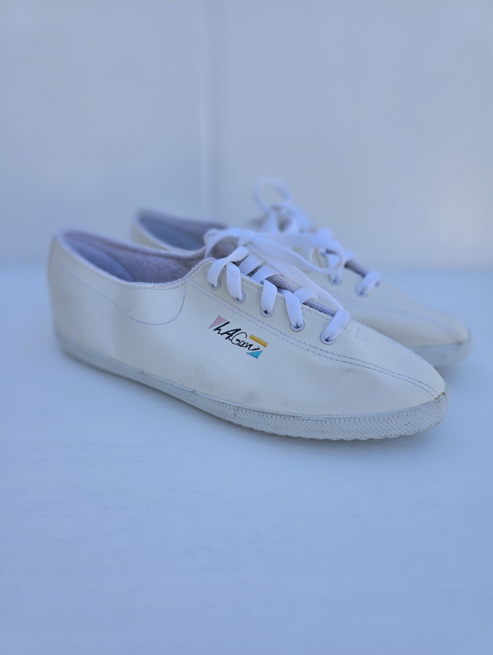 Vintage L.A Gear Low Top Lace Up Sneakers Retro 1994 90s Size 8